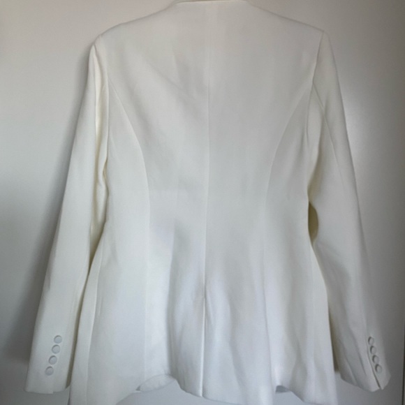 Meshki Fitted Blazer (white) - Picture 2 of 9